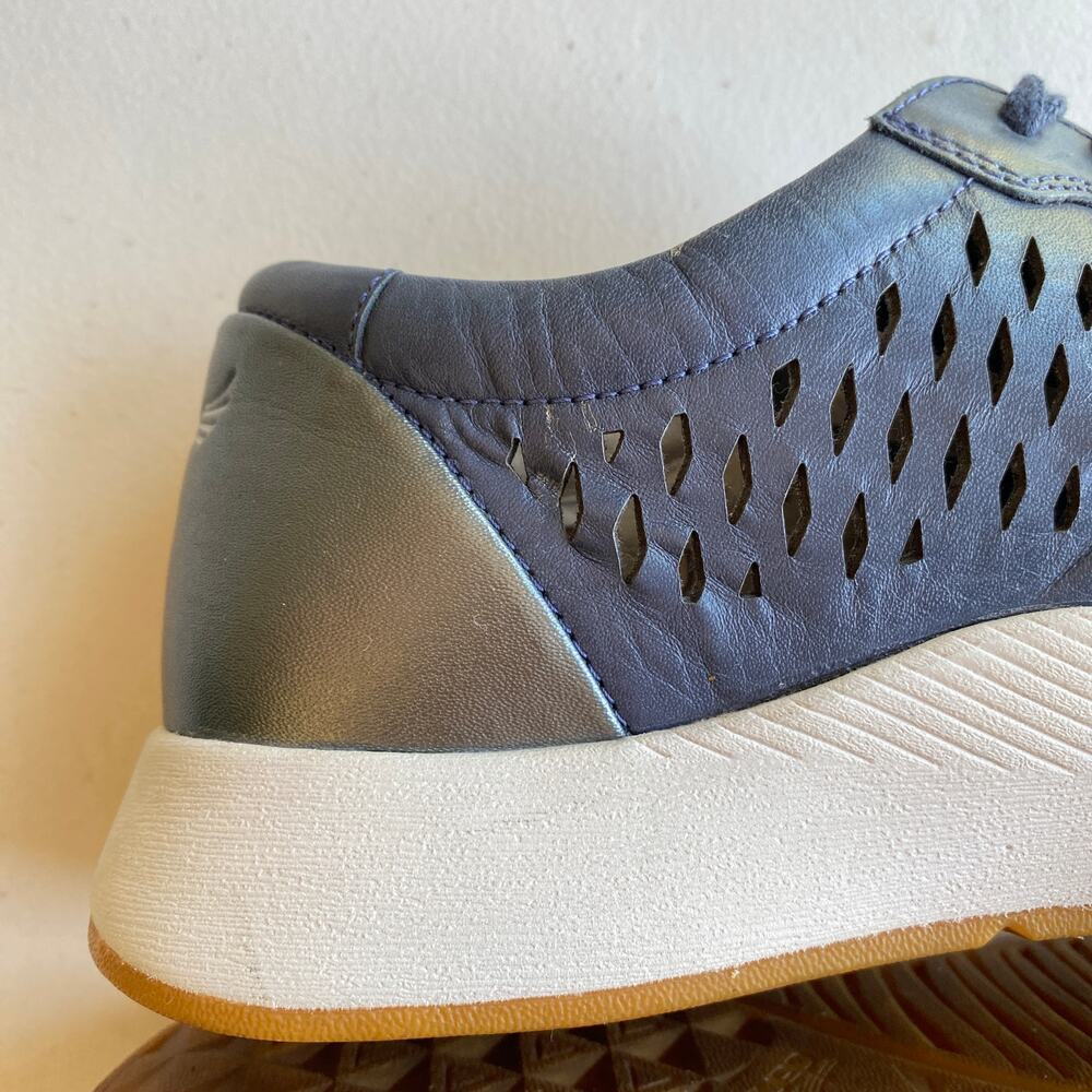 Dansko Charlie Navy Blue White Perforated Leather Sneaker EU41 Wmn US 10.5-11 - Picture 12 of 16